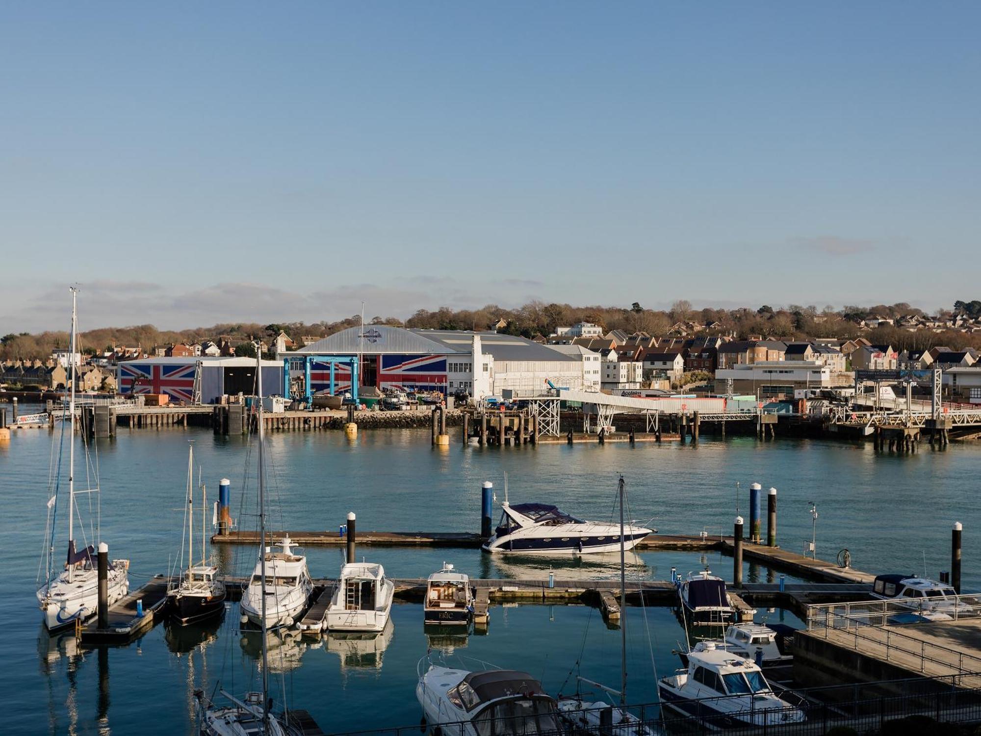 16 Marinus Cowes (Isle of Wight) Exterior foto